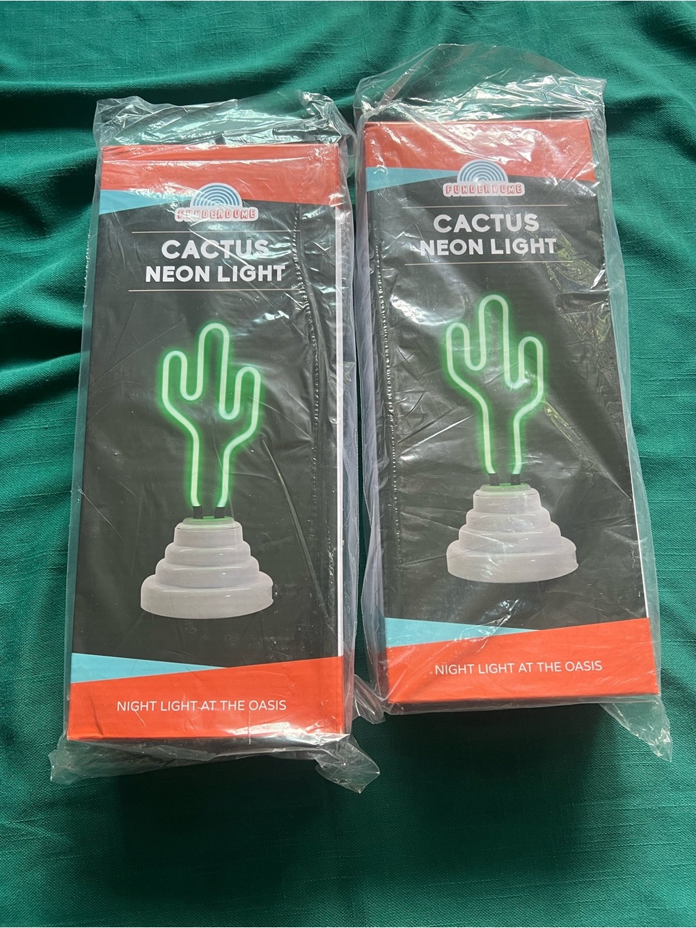 Cactus Neon Light Night Lamp - Green -brand new $26 for 2